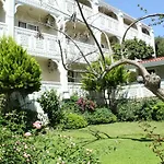 Miami Hotel Side