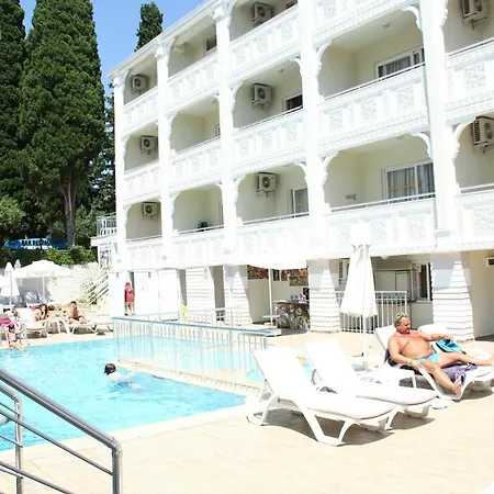 Otel Miami 3*