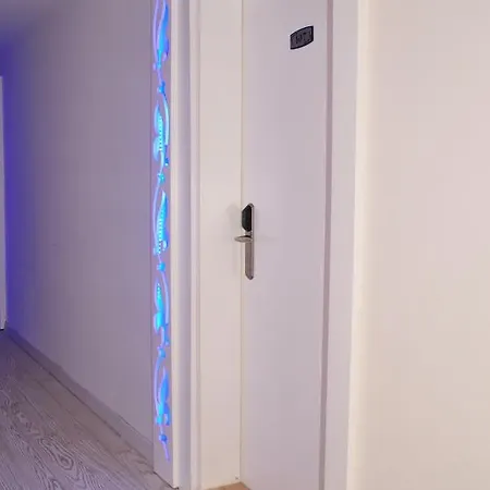 Miami 3*