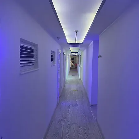 Miami 3* Side